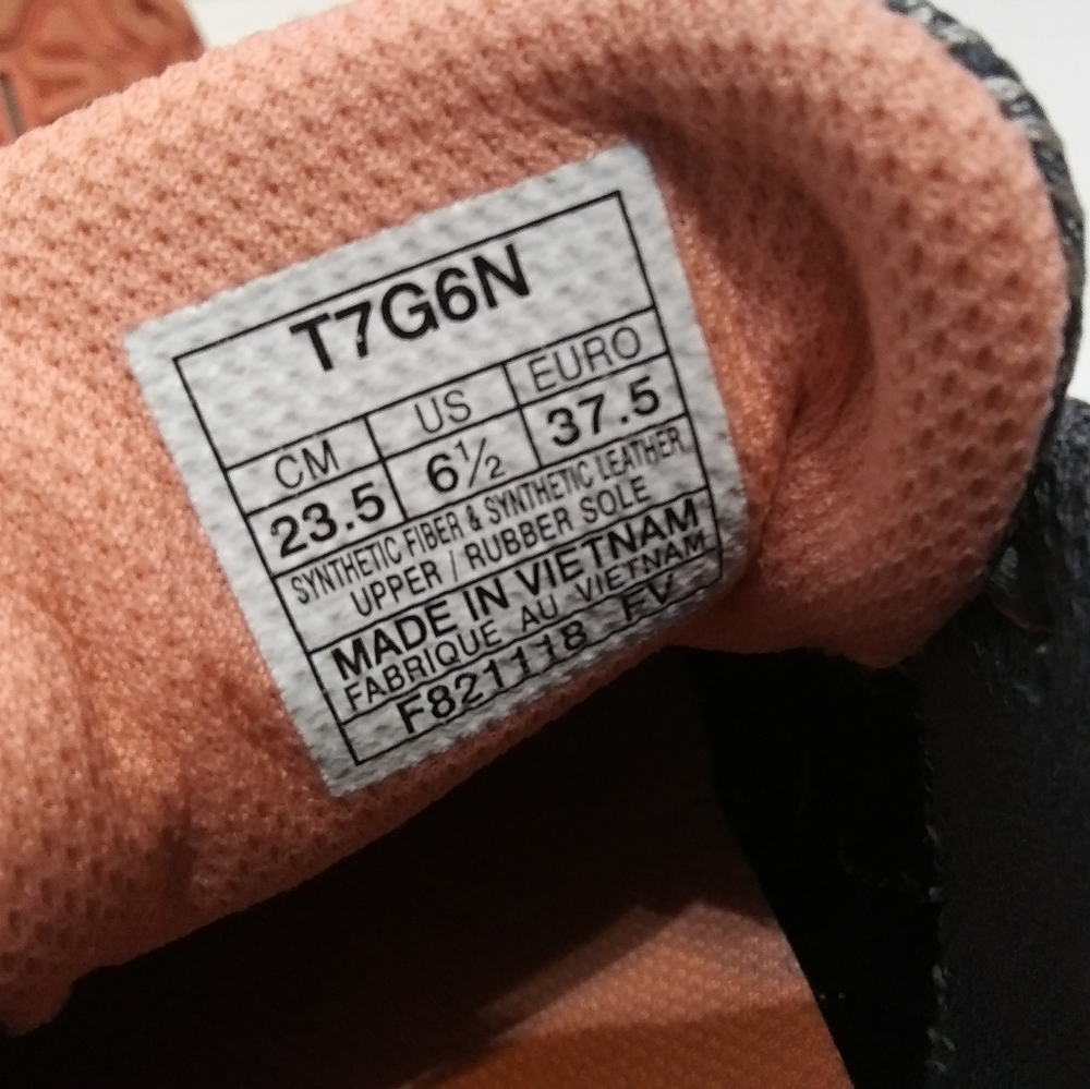 Asics - Picture 8 of 8